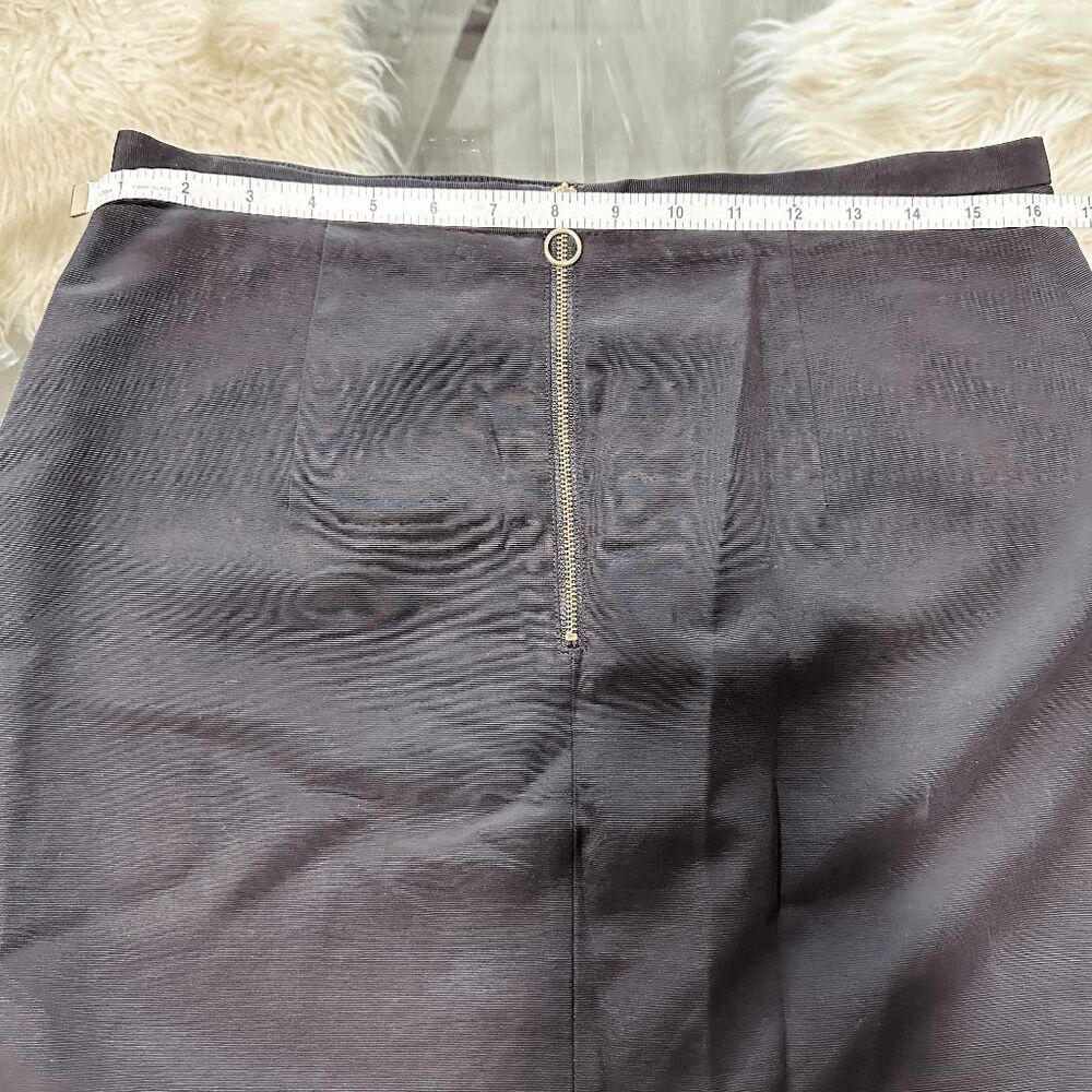 H&M Black Textured Mini Skirt with exposed Gold Zipper Size 10 - Picture 5 of 8